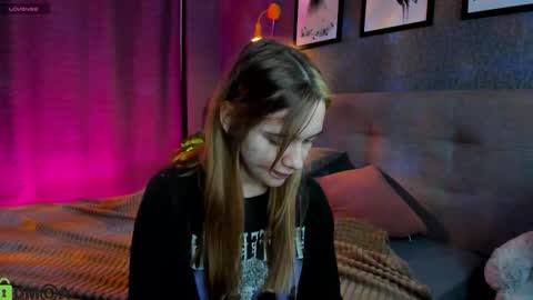 Snapshot of jessiexxiv chatting on October 22, 2025, 7:08 am Jessie online show from October 22, 2025, 7:08 am