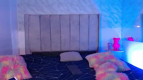 JESS online show from December 7, 2024, 5:04 am