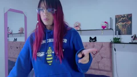 jessikarabbiit online show from May 3, 2026, 4:29 am