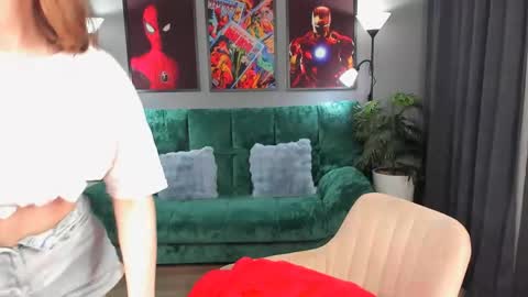 JesssWalker online show from May 3, 2026, 8:26 pm