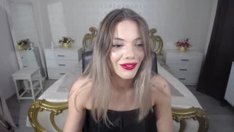 jessycatop online show from December 3, 2025, 5:22 pm