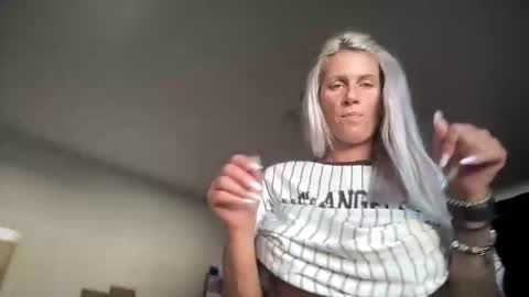 Jessye online show from September 16, 2025, 1:45 pm