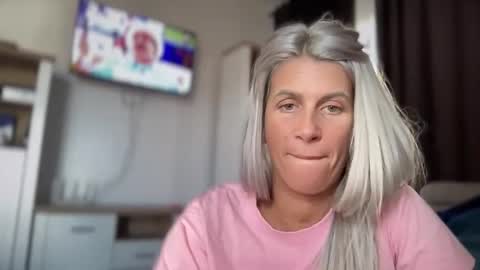 Jessye online show from October 5, 2025, 10:13 am