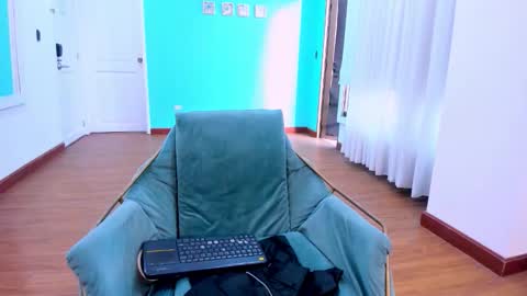 JessyMiiranda online show from November 1, 2025, 10:01 pm