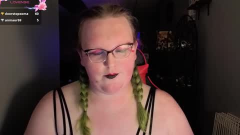 Snapshot of jestar625 chatting on October 1, 2025, 3:51 pm JesikaStar625 online show from October 1, 2025, 3:51 pm