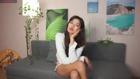 Hi all. My name is Naomi and Im glad to see you in my room  online show from December 4, 2024, 5:33 pm