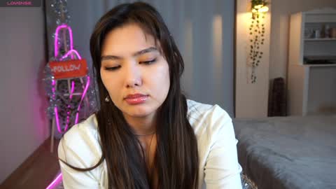 Hi all. My name is Naomi and Im glad to see you in my room  online show from December 6, 2024, 6:06 pm