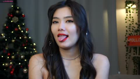 Hi all. My name is Naomi and Im glad to see you in my room  online show from December 11, 2024, 4:09 pm