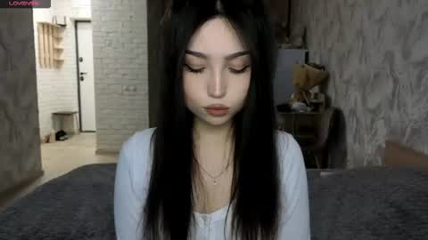 I am Gina ntmu Lets hit 10 Thumbs Up together online show from June 18, 2026, 6:13 am