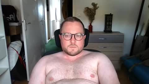 Snapshot of jeuneloup92 chatting on September 26, 2025, 3:38 pm jeuneloup92 online show from September 26, 2025, 3:38 pm