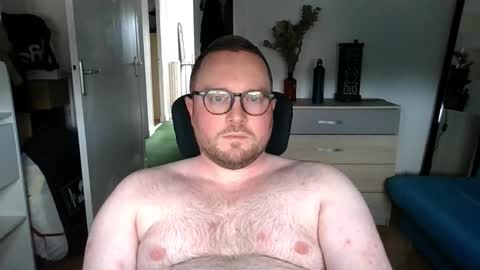 jeuneloup92 online show from November 16, 2025, 11:49 am