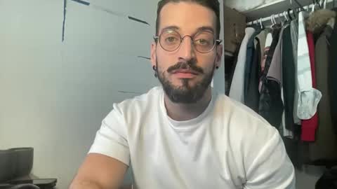 JEUNEMEK007 online show from June 8, 2026, 1:22 pm
