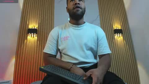 jeus_stanley online show from May 6, 2026, 3:57 am