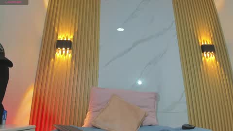 jeus_stanley online show from May 8, 2026, 5:02 am