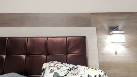 Jewel  no nude  online show from January 13, 2025, 8:37 pm