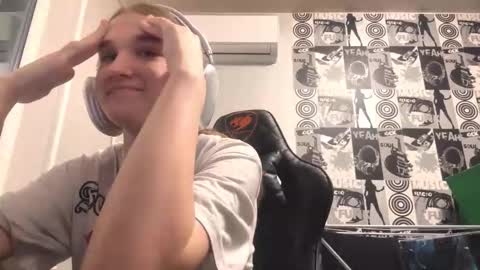 Snapshot of jewelldurham chatting on November 29, 2025, 1:25 pm Helgi online show from November 29, 2025, 1:25 pm