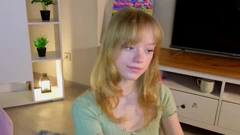 Gwen online show from February 25, 2026, 8:18 pm