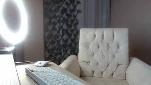 jffer_slhom online show from May 3, 2026, 10:38 pm