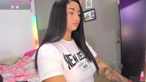 Snapshot of jhacky_sweet chatting on February 9, 2025, 2:49 am jhackelin  My independent account online show from February 9, 2025, 2:49 am