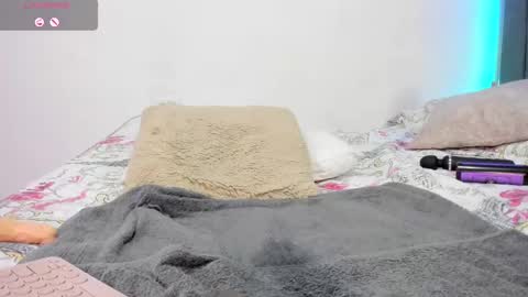 Snapshot of jhacky_sweet chatting on March 8, 2025, 3:17 am jhackelin  My independent account online show from March 8, 2025, 3:17 am