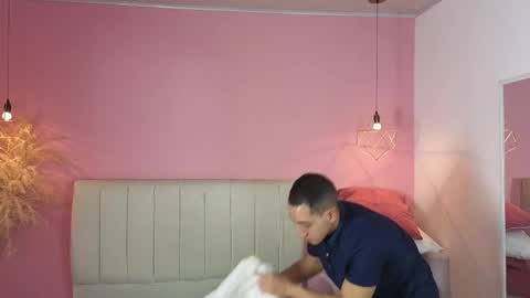 Jhan online show from April 6, 2026, 11:05 pm