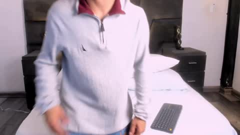 jhoanleandro online show from March 3, 2025, 4:03 am