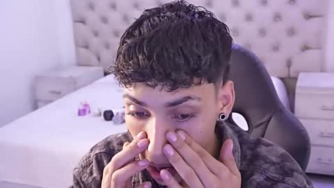 jhoanleandro online show from March 7, 2026, 5:37 am