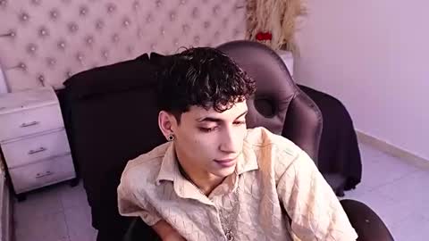 jhoanleandro online show from June 13, 2026, 5:05 am
