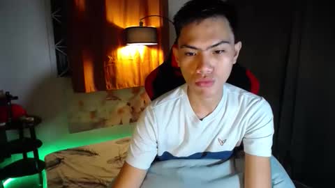 jhon_cummer online show from May 17, 2026, 10:22 am