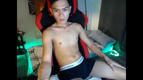 jhon_cummer online show from May 18, 2026, 10:10 am