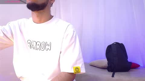 jhon_malo online show from December 3, 2025, 2:30 am