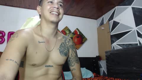 Snapshot of jhon_tommy chatting on February 4, 2026, 8:14 pm jhon tommy online show from February 4, 2026, 8:14 pm