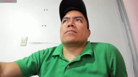Snapshot of jhonatan_morales_s chatting on April 19, 2026, 2:11 am jhonatan_morales_s online show from April 19, 2026, 2:11 am