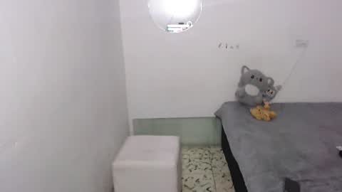 jhonay__cute online show from July 17, 2026, 8:43 am