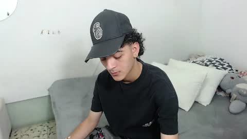 jhonay__cute online show from July 30, 2026, 1:37 am