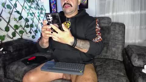 JhonD online show from January 25, 2025, 1:43 am