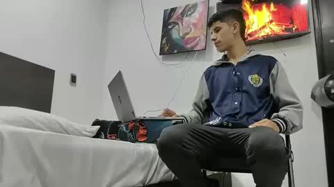 jhon online show from February 12, 2025, 4:23 am