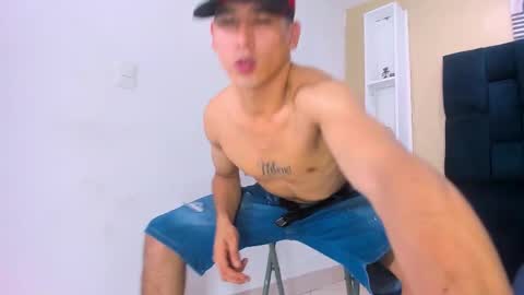 Snapshot of jhonn_rhyss chatting on January 18, 2025, 2:25 am Jhon online show from January 18, 2025, 2:25 am
