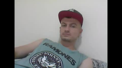 jhonny_6695 online show from March 2, 2025, 11:42 pm