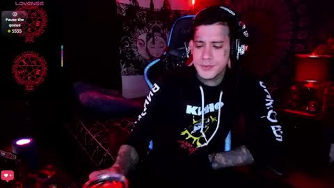 jhonny_ackerman online show from September 25, 2025, 3:32 am