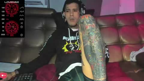 jhonny_ackerman online show from July 17, 2026, 7:48 am