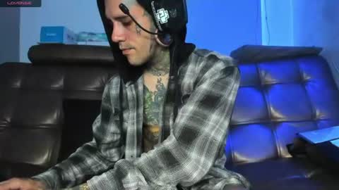 jhonny_ackerman online show from July 28, 2026, 4:39 pm