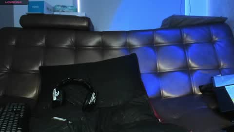 jhonny_ackerman online show from July 28, 2026, 6:20 pm