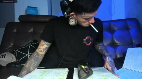 jhonny_ackerman online show from August 3, 2026, 2:21 am