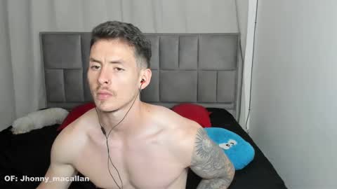 Snapshot of jhonny_macallan chatting on February 18, 2025, 8:03 pm Jhonaiker online show from February 18, 2025, 8:03 pm
