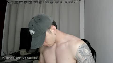 Jhonaiker online show from March 18, 2026, 10:57 pm