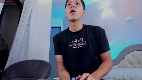 jhonsimon_ online show from February 10, 2026, 5:22 am