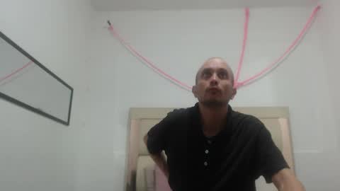 jhontorres018 online show from February 16, 2025, 4:20 am