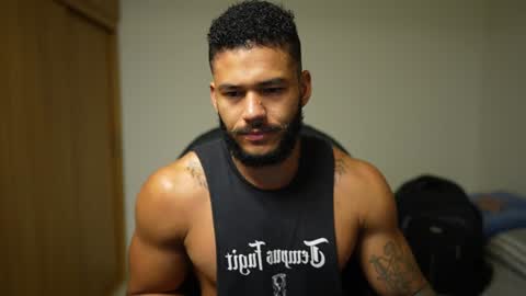   IG jhony serna  IG Personal jonathanserna88 online show from January 9, 2025, 10:52 am