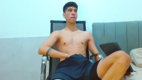 jhony_sex3 online show from May 15, 2026, 7:26 am